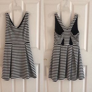 NWT Black and White stripes dress Small